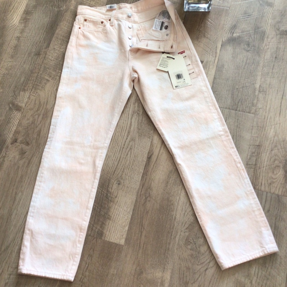 Levi’s Wedgie Hi Rise Straight Cropped🎀🎀 - Picture 5 of 13